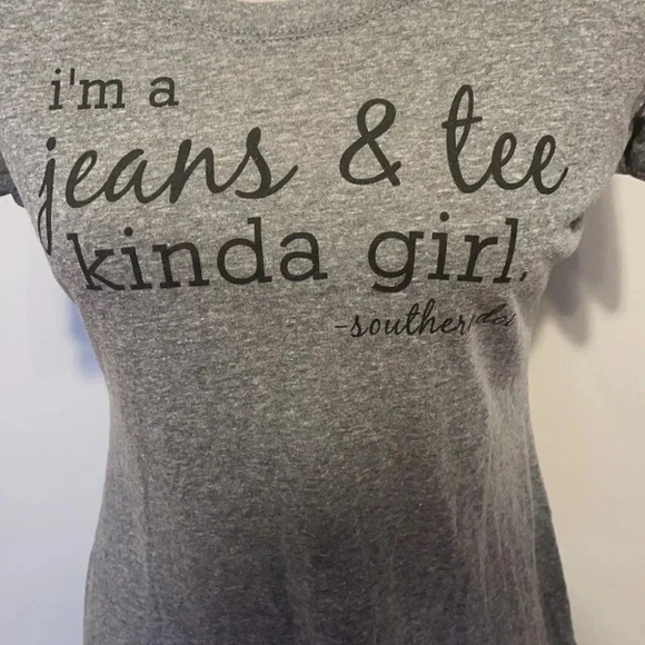 I’m a Jeans and Tee Kinda Girl Graphic T-shirt L - Picture 3 of 6